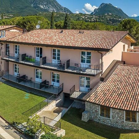 Regina Del Garda Suite Toscolano Maderno Dış mekan fotoğraf