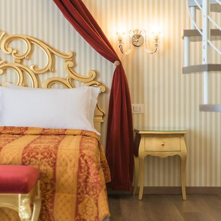 Regina Del Garda Suite Toscolano Maderno Dış mekan fotoğraf