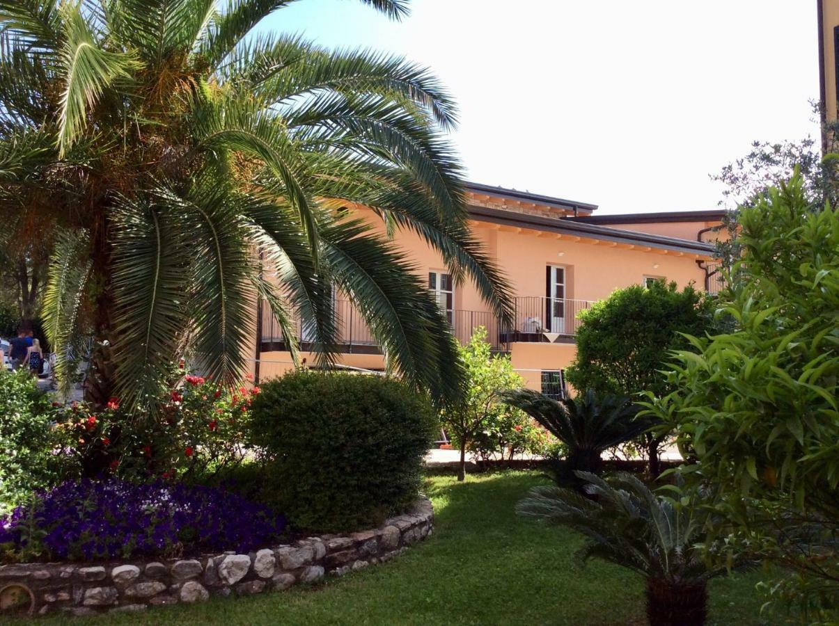 Regina Del Garda Suite Toscolano Maderno Dış mekan fotoğraf